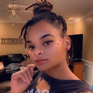 Meet your Posher, Eionya